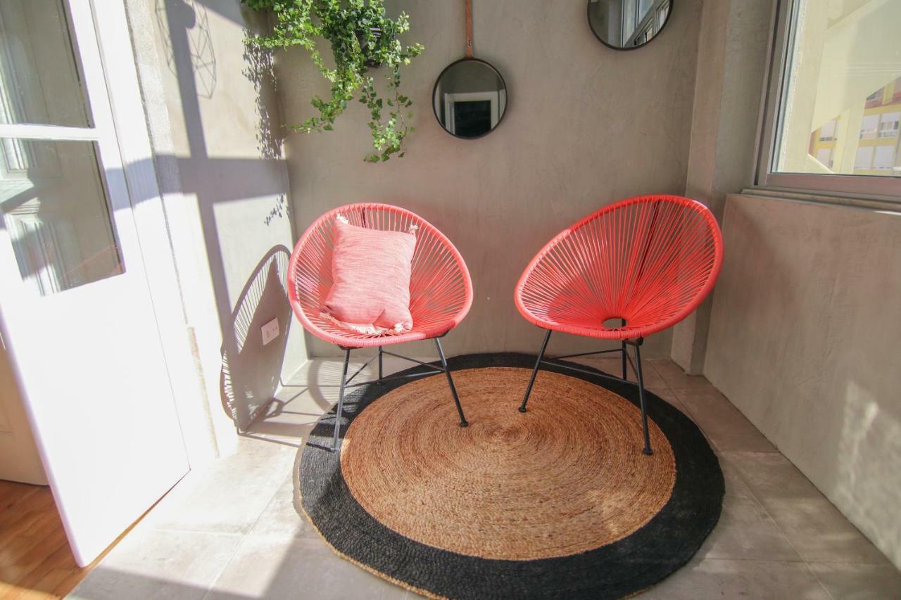 Amazing Apartment Fully Renovated In Center Lisbon Exterior photo